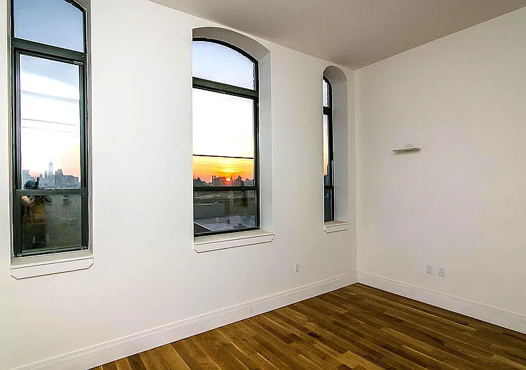 17 Monitor St #4D — Photo 6