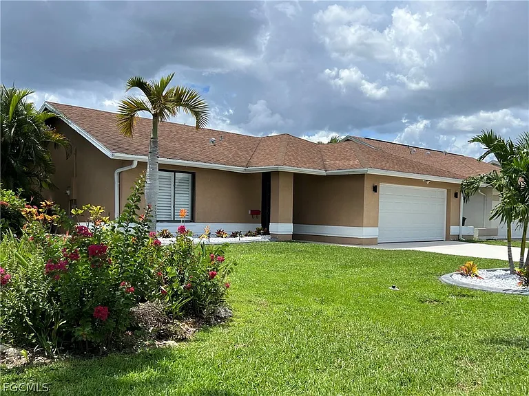 13226 Winsford Ln — Photo 2