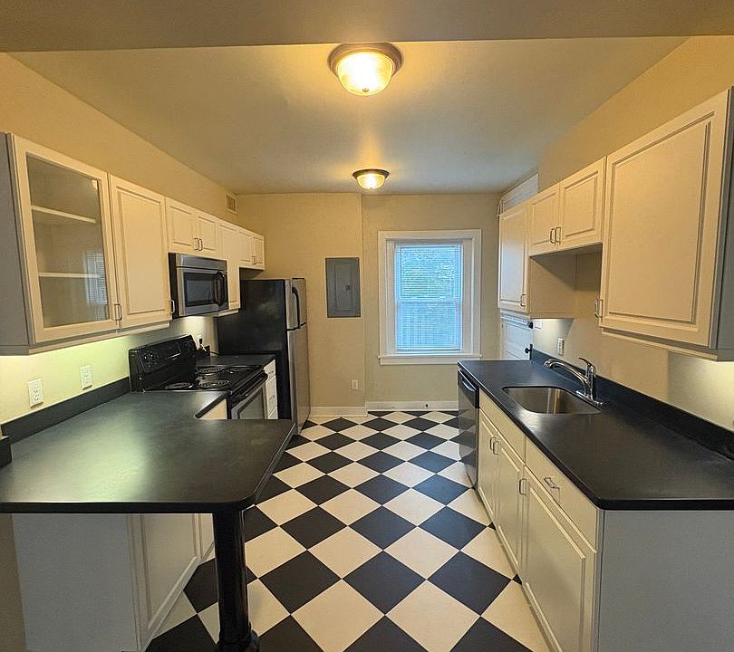 1st image of 3910 Cass St APT 308