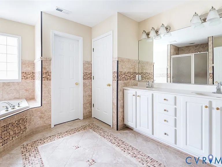 11200 Chappell Ridge Ct — Photo 27