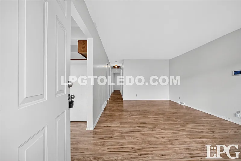3 bed, 2.0 bath, 1075 sqft, $1,575 — Photo 4
