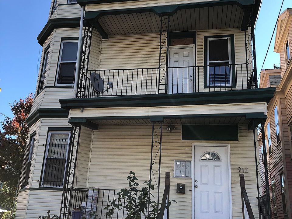 2nd image of 912 S 19th St