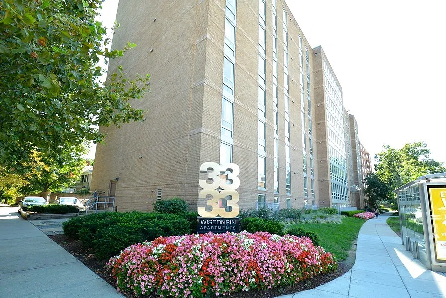 3333 Wisconsin — Photo 2