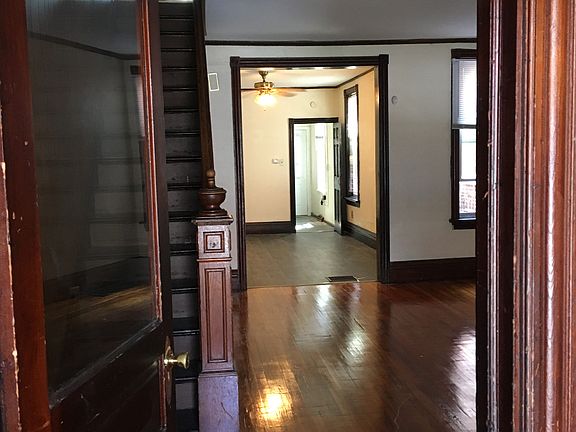 2nd image of 231 N 14th St