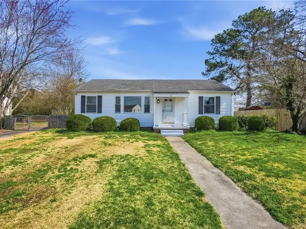 209 Deal Dr, Portsmouth, VA 23701