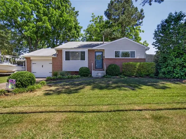 560 N Witchduck Rd, Virginia Beach, VA 23462