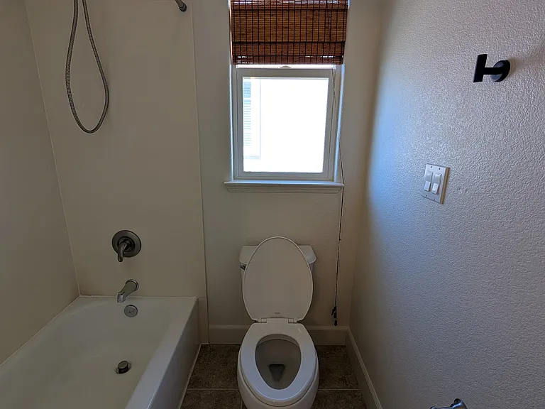 208 Yellow Rose Cir — Photo 19