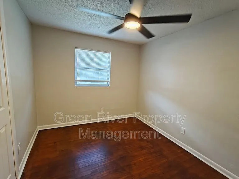 2138 W 17th St — Photo 24