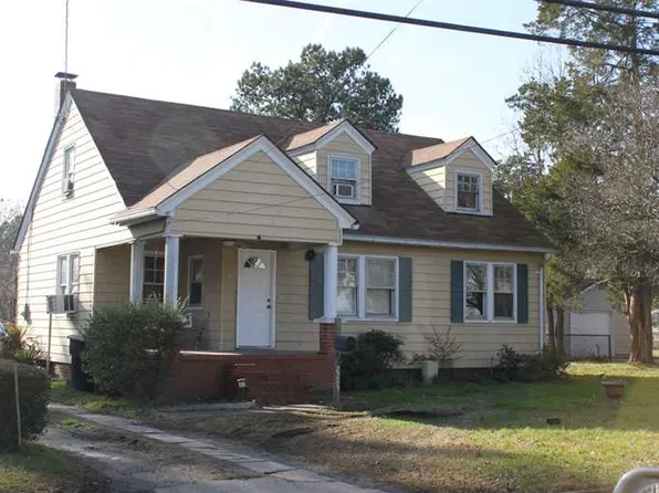 2209 Greenwood Dr, Portsmouth, VA 23702