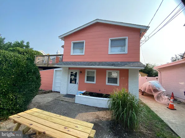 17 E Connecticut Ave Floor 2, Somers Point, NJ 08244