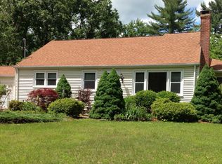 42 Buttles Rd, Granby, CT 06035