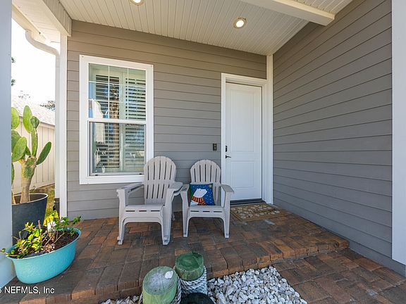 3rd image of 714 16TH Avenue S