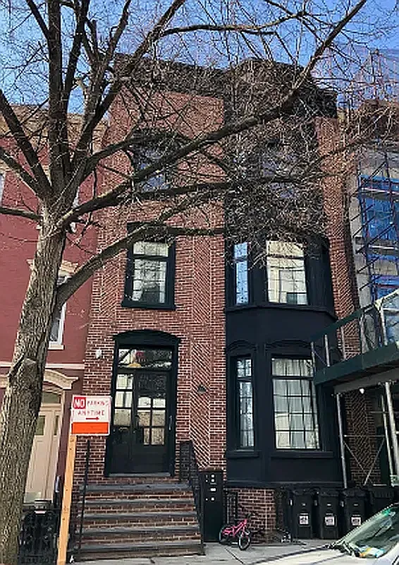 1001 Lorimer Street — Photo 4