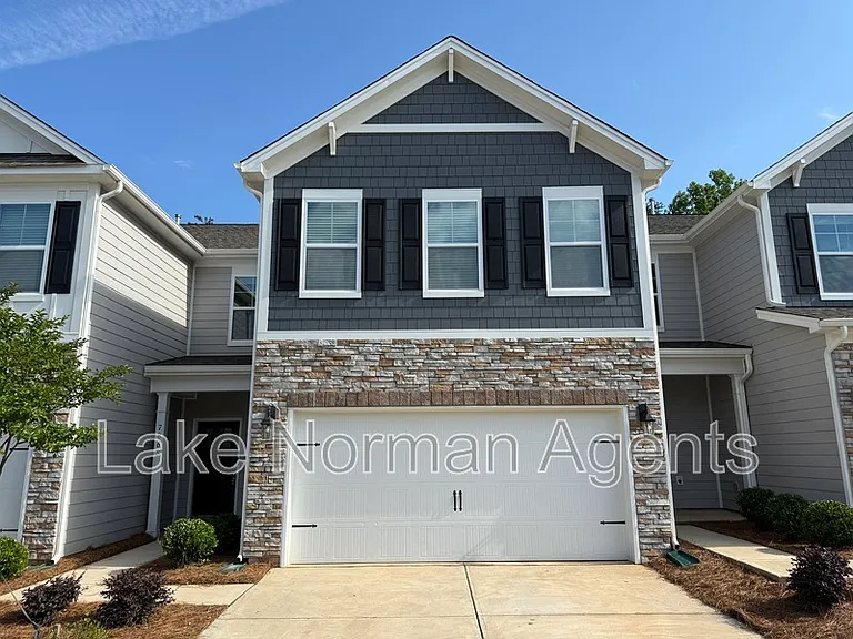 7868 Iron Rd — Photo 1