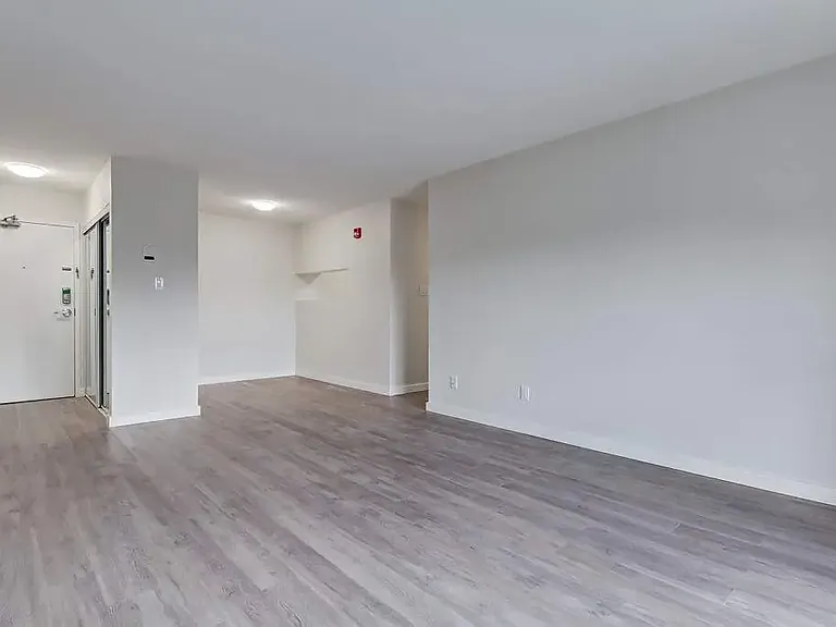 1440 28th St E #105 — Photo 10