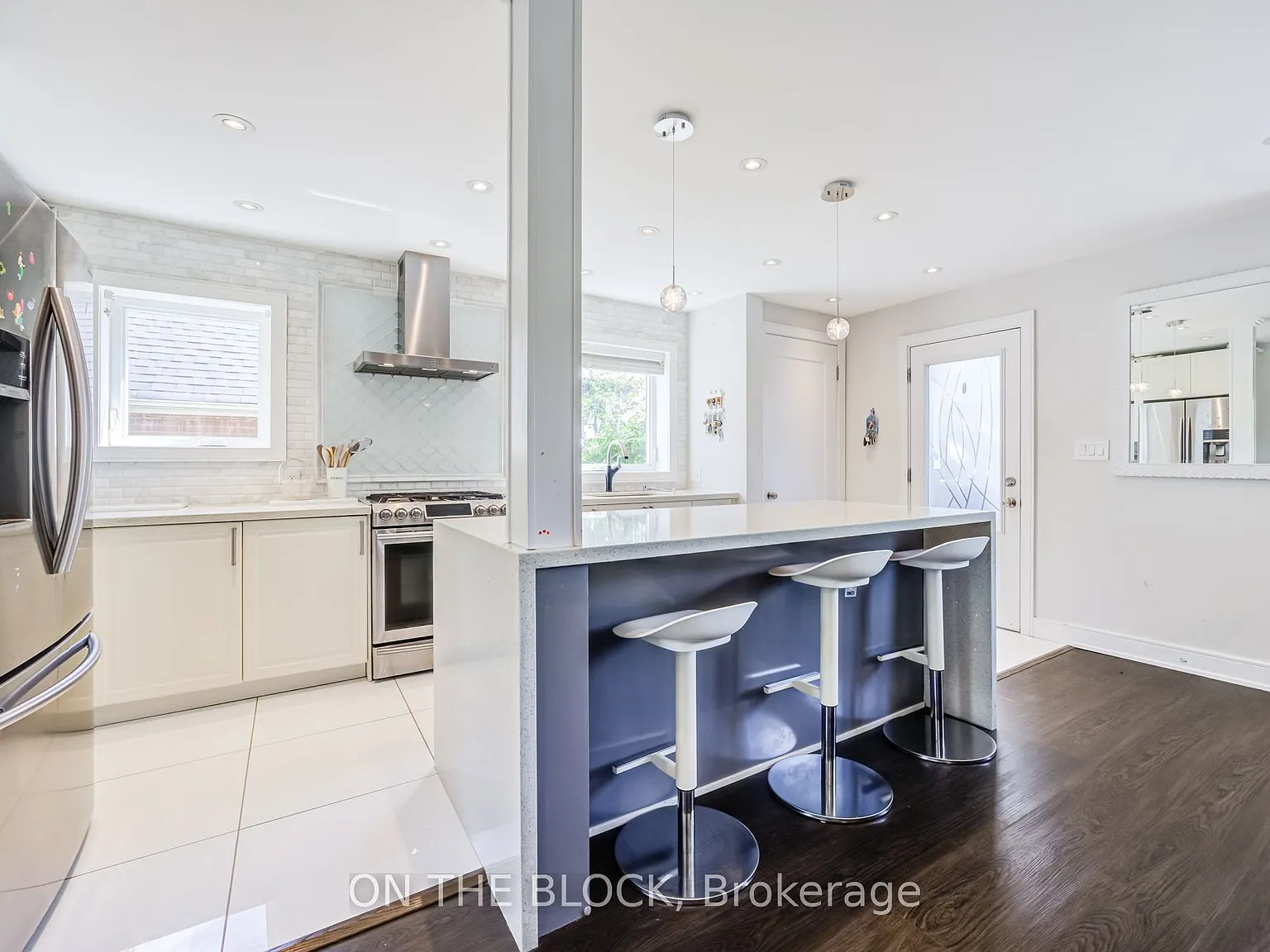 2 bed, $3,200 — Photo 4