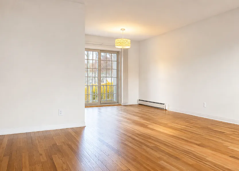 8 Elkan Rd — Photo 2