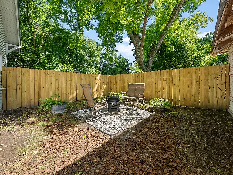 2820 Beacon Ave #B — Photo 8