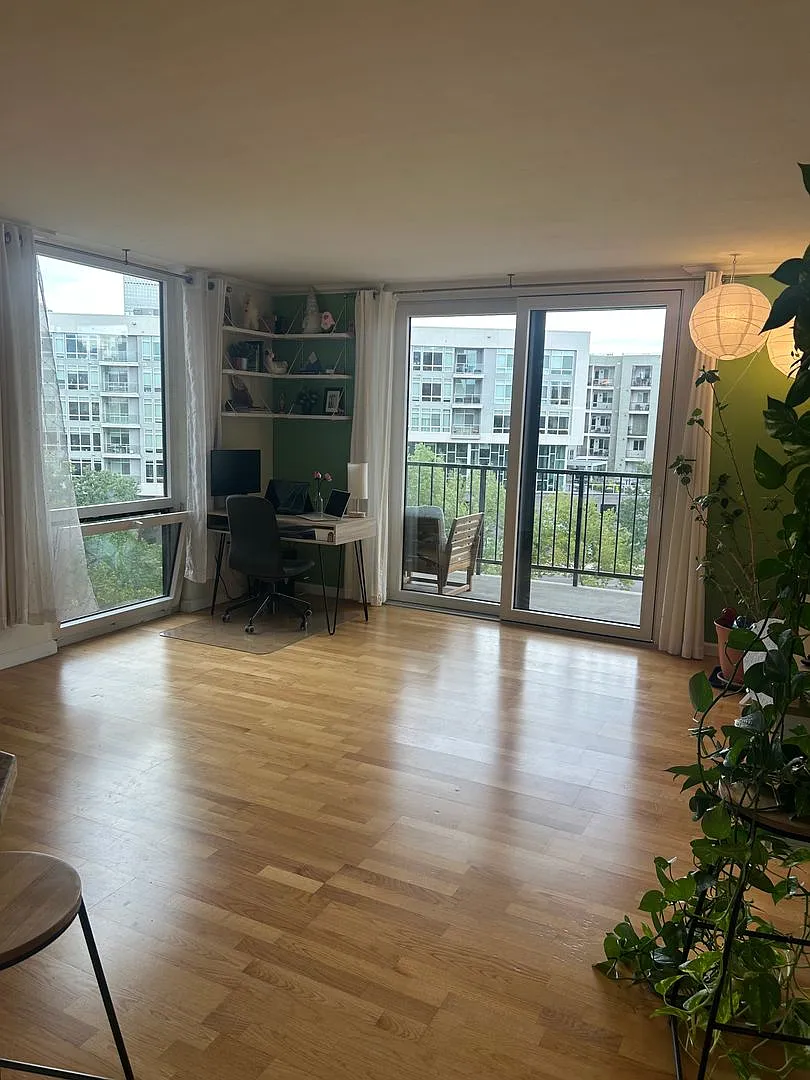 1301 N Speer Blvd — Photo 3
