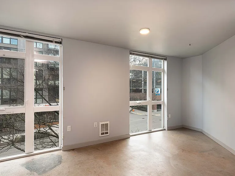 Minnie Flats | 101 Denny Way, Seattle, WA 98109 — Photo 32