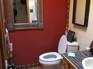 694 Lakeview Cir SE, Rio Rancho, NM 87124