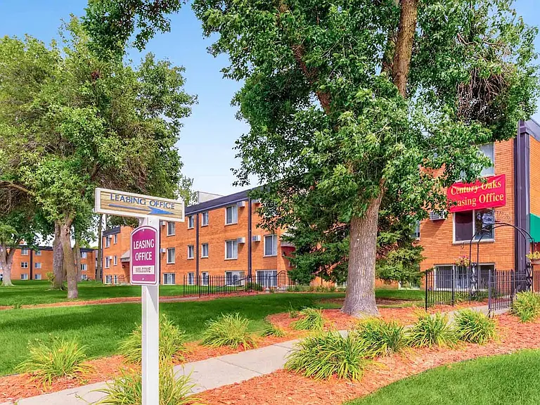 Century Oaks Apartments — Photo 2