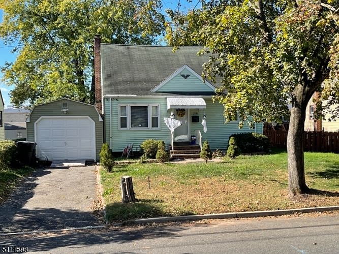 2nd image of 29 Brokaw Blvd