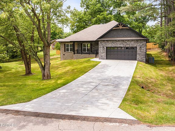 3rd image of 2925 Marvin Cir Lot 5R