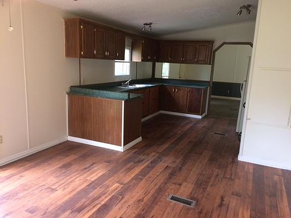 2nd image of 1750 Hazelwood Dr