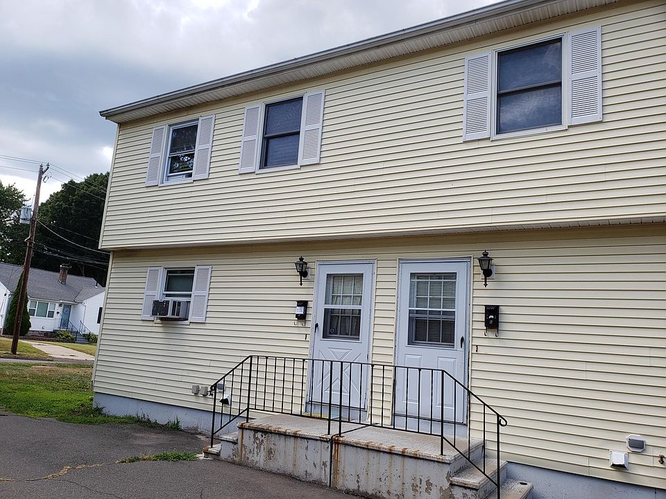 2nd image of 35 View St Unit A