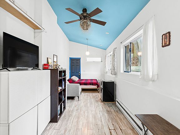 3rd image of 10 Indian Rd