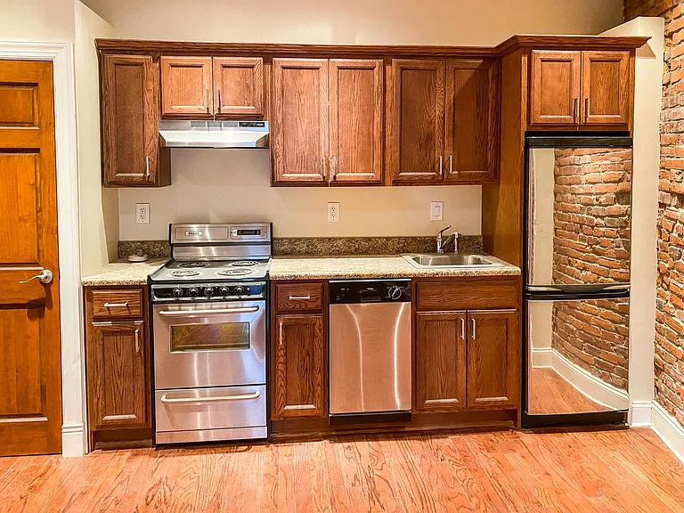 1122 E Passyunk Ave — Photo 1