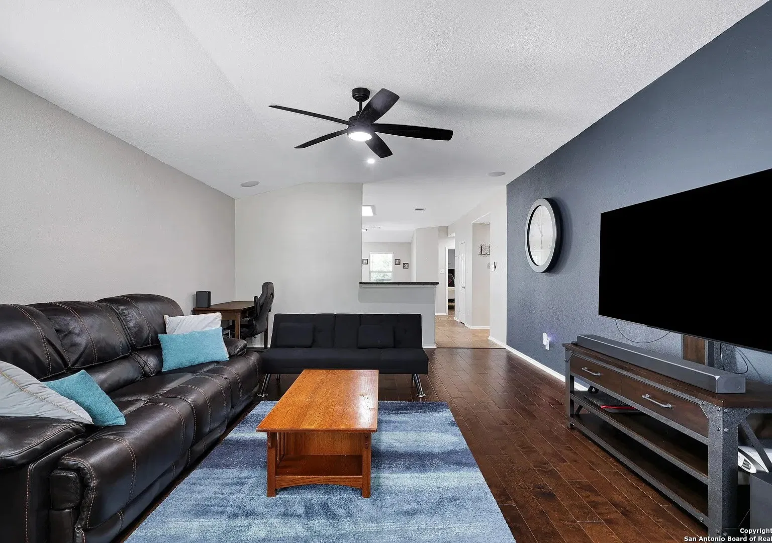 3 bed, 1648 sqft, $2,200 — Photo 2