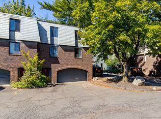 1 Trolley Crossing Ln #1, Middletown, CT 06457