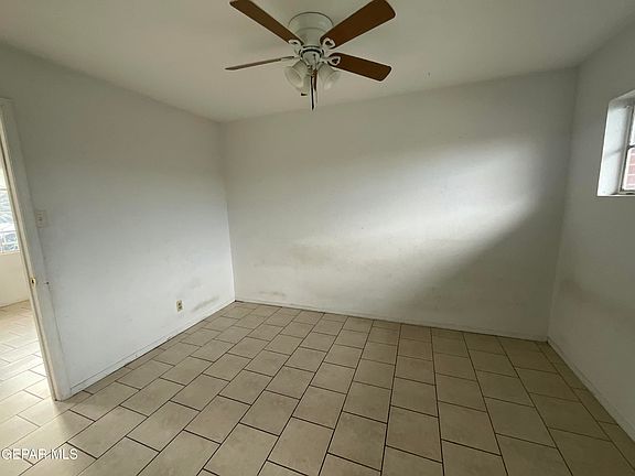 5th image of 3812 Hayes Ave #B