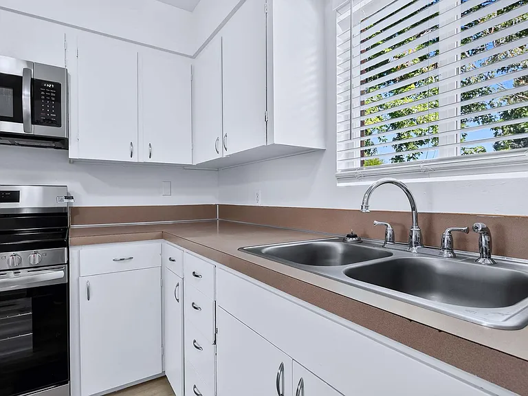 4902 W Targee St — Photo 14