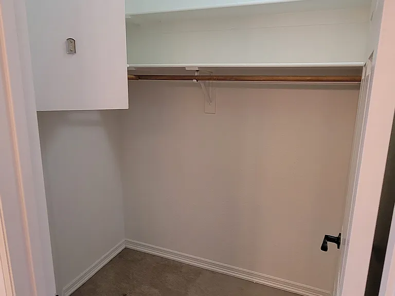 2432 Jack Creek Rd — Photo 2