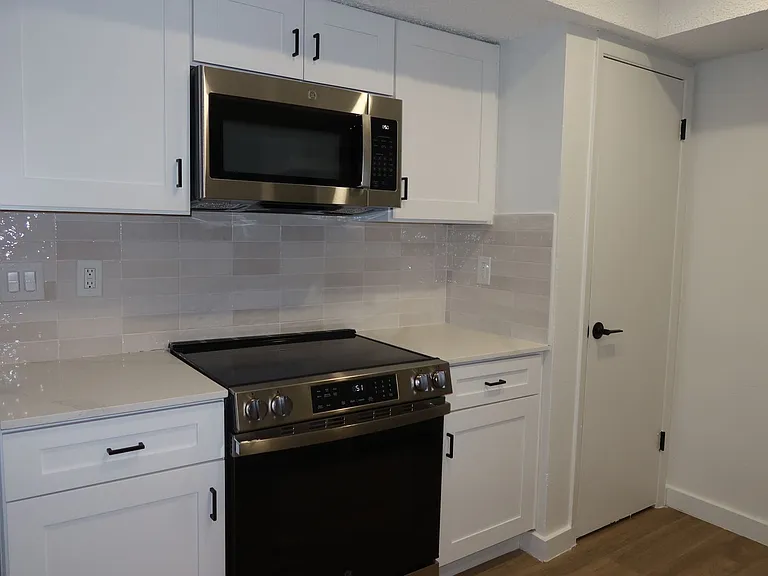 9607 Aberdeen Way #B — Photo 10