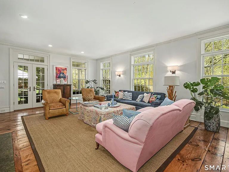 25 Stephanie Ln — Photo 16