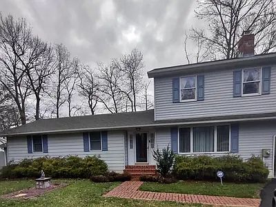 1st image of 44 Pocahontas Dr