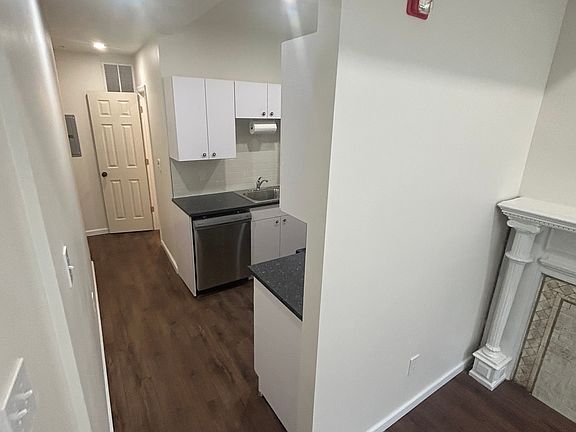 3rd image of 905 W Susquehanna Ave #1
