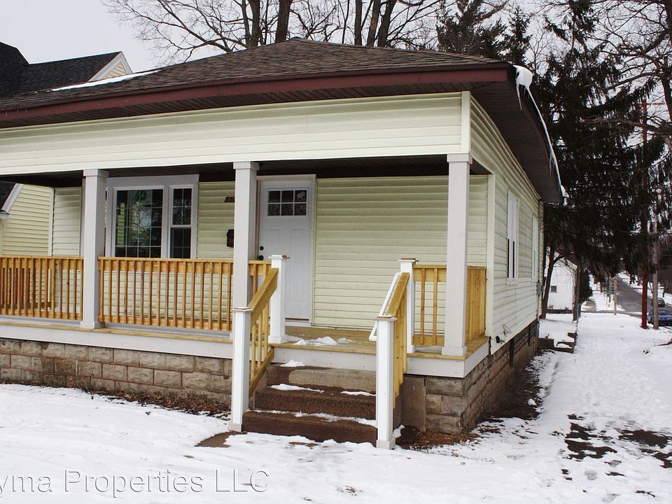 1st image of 557 Woodlawn St SE