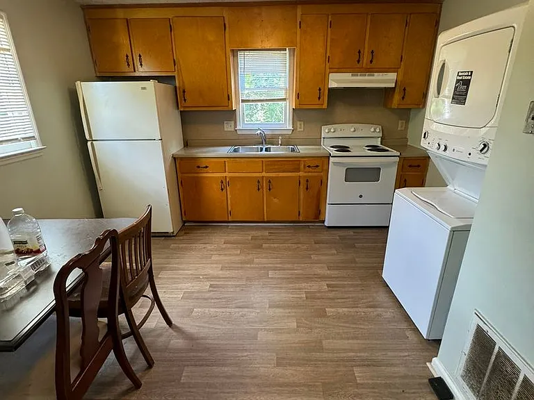 170 Parkridge Dr — Photo 6