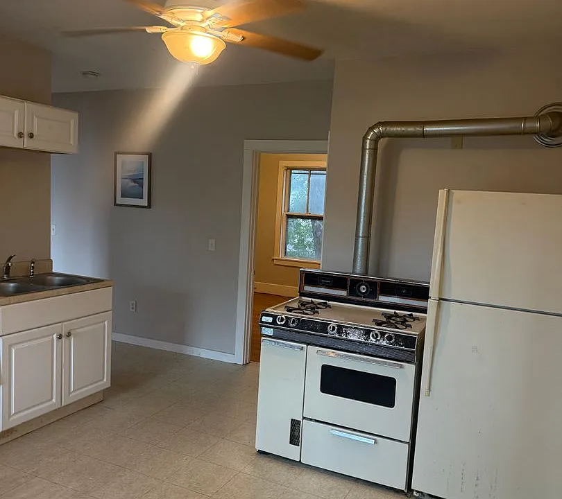 448 Cumberland Hill Rd