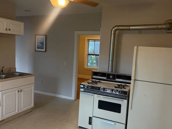 448 Cumberland Hill Road Woonsocket, 448 Cumberland Hill Rd #2F, Woonsocket, RI 02895