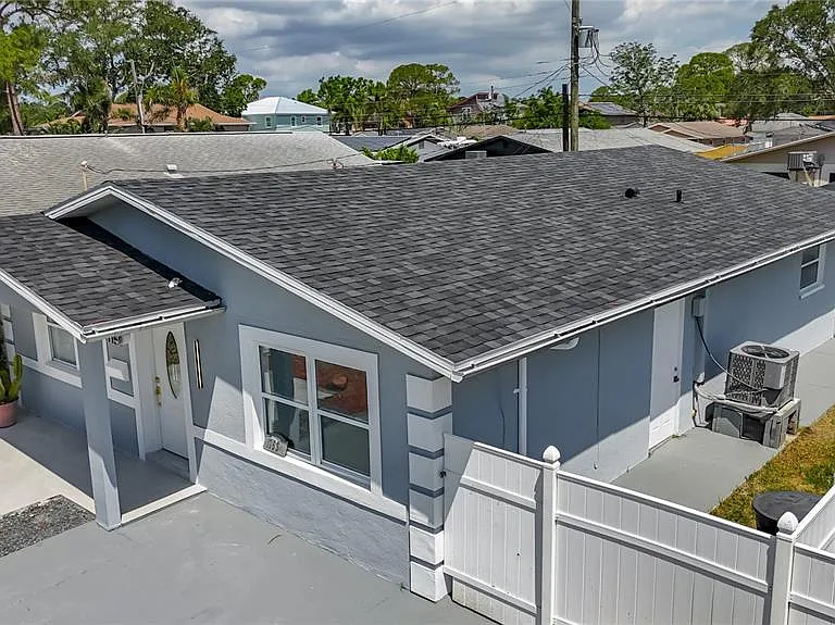 1755 Shore Acres Blvd NE — Photo 3