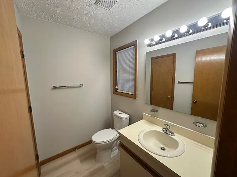 1160 Windham Ct — Photo 9