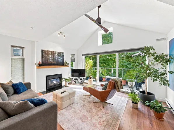 865 W 15th Ave #304, Vancouver, BC V5Z 1R8