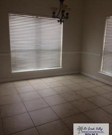 4th image of 3231 Hubert Dr