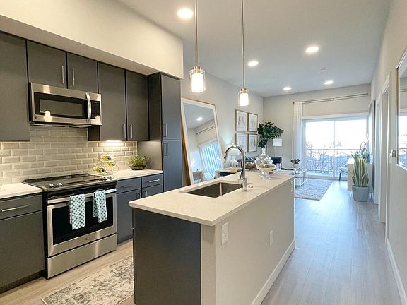 3rd image of 1775 Lafayette St #100